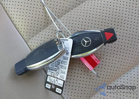 2013 Mercedes-Benz C 300 Sport 4Matic из США, поврежденный, VIN WDDGF8AB2DG133826